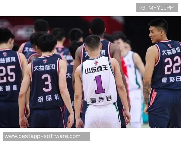 武汉篮球队与广州篮球队赛后战术分析与复盘探讨 武汉篮球队与广州篮球队赛后战术分析与复盘探讨